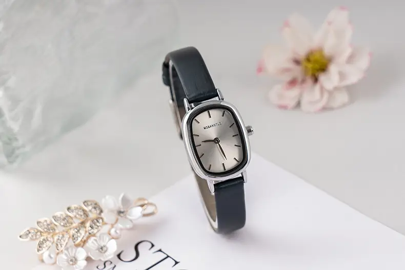 Women's Oval Watch Black Leather Waterproof — feature 9