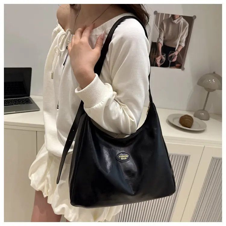 Brown Leather Shoulder Bag for Women 2025 — feature 8