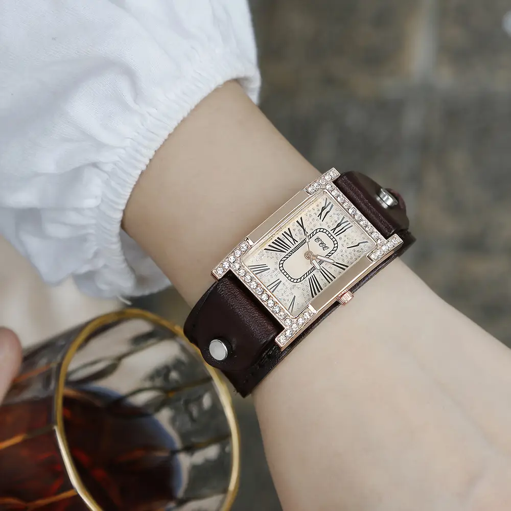 Women's Luxury Roman Numeral Watch with Rhinestone Diamond Band — feature 7