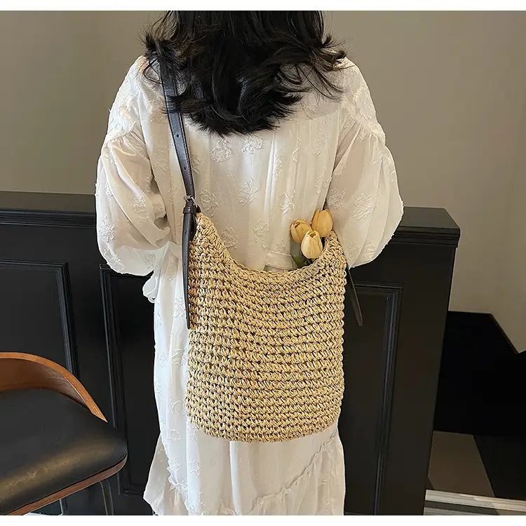 Women Straw Shoulder Bag Large Capacity Woven 2025 — feature 16
