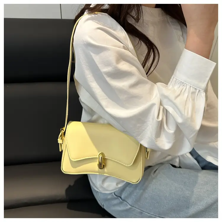 Trendy Black Gold Plated Shoulder Bag for Women — feature 32