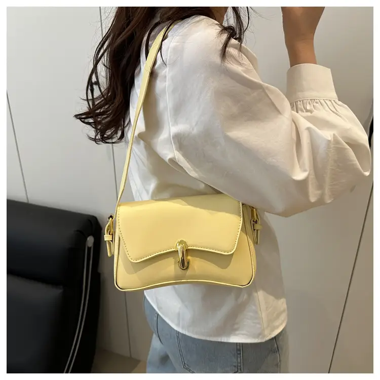 Trendy Black Gold Plated Shoulder Bag for Women — feature 35
