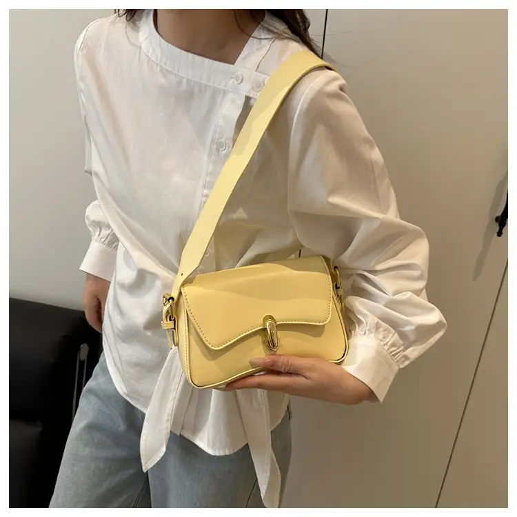Trendy Black Gold Plated Shoulder Bag for Women — feature 39
