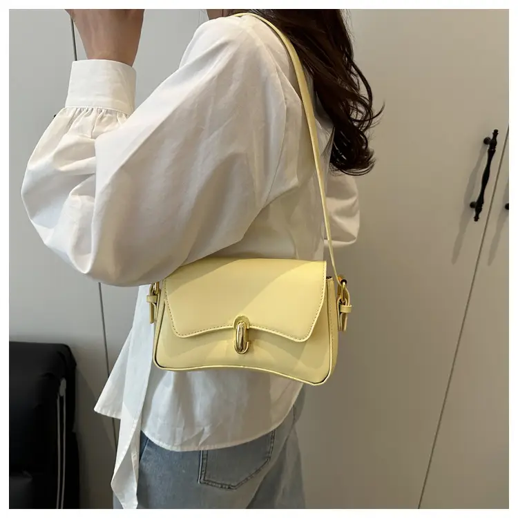 Trendy Black Gold Plated Shoulder Bag for Women — feature 40