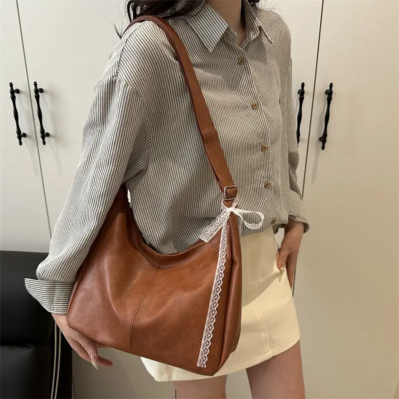Women's Large Capacity Tote Bag Brown Black Brown - Image 5