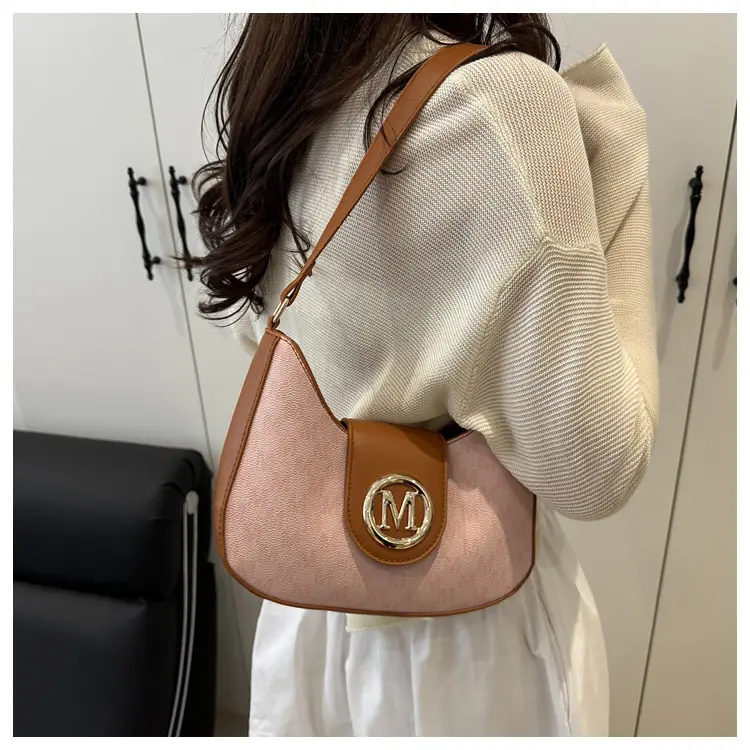 Retro Letter Print Shoulder Bag Brown Leather 2025 — feature 16