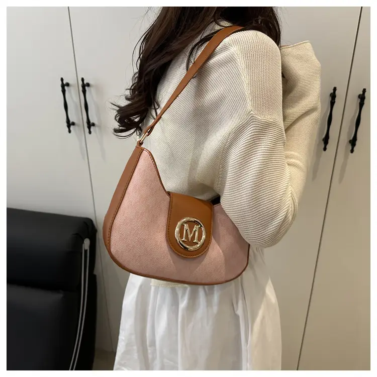 Retro Letter Print Shoulder Bag Brown Leather 2025 — feature 17