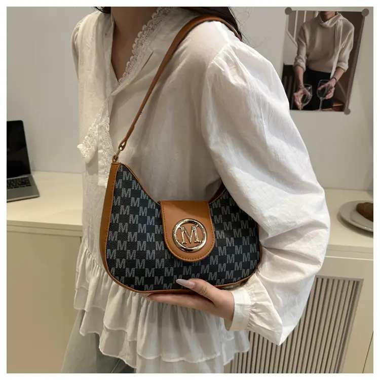 Retro Letter Print Shoulder Bag Brown Leather 2025 — feature 29