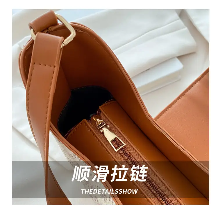 Retro Letter Print Shoulder Bag Brown Leather 2025 — feature 6