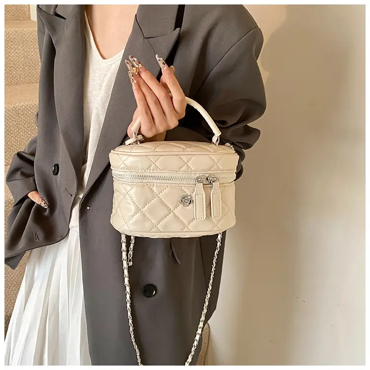 Crossbody Bag with Chain Strap Beige 2025 Design — feature 13
