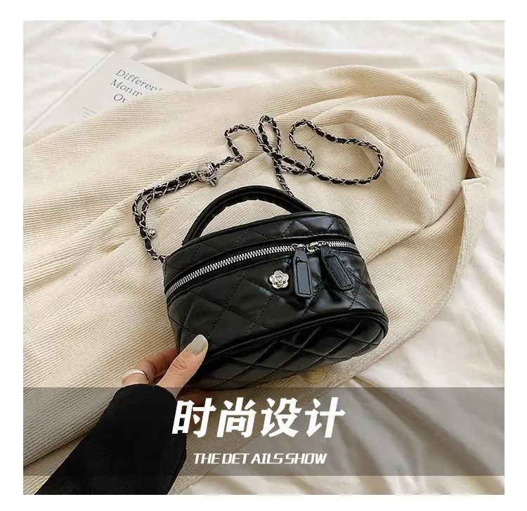 Crossbody Bag with Chain Strap Beige 2025 Design — feature 9