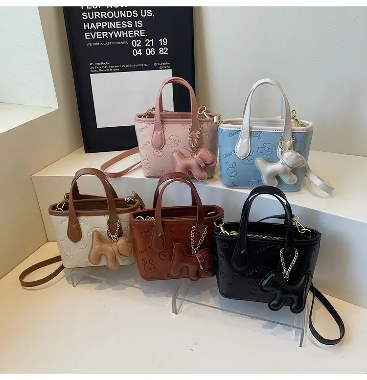 Black Crossbody Bag for Women Summer 2026 — feature 1