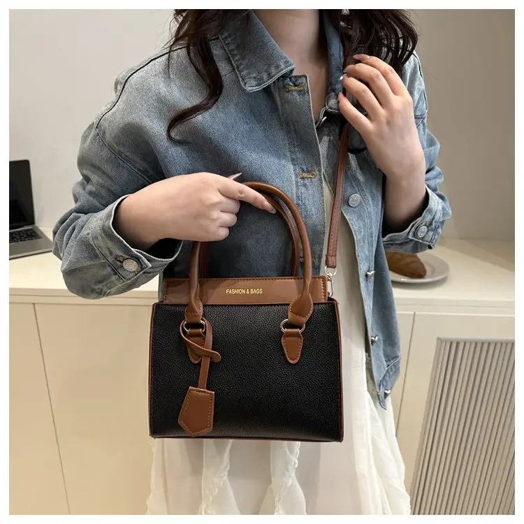 2025 Fashionable Women's Bags with Textile Stitching — feature 20