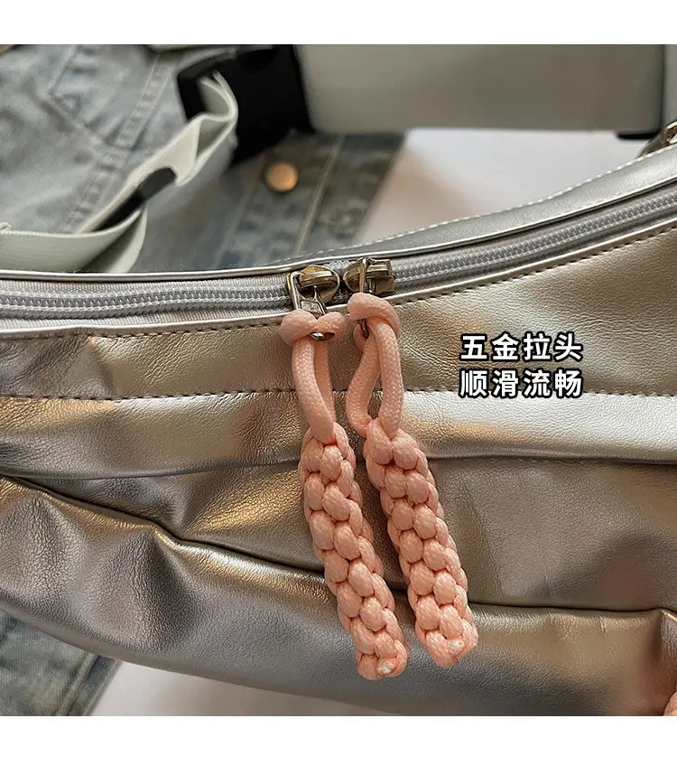 Cross-border Pleated Shoulder Bag Large Capacity Women — feature 6