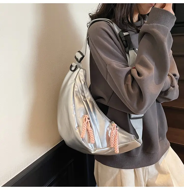 Cross-border Pleated Shoulder Bag Large Capacity Women — feature 9