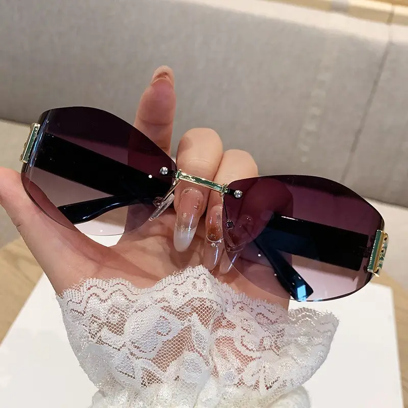 Retro Anti-UV Sunglasses for Men Women Curved Rimless - Image 4