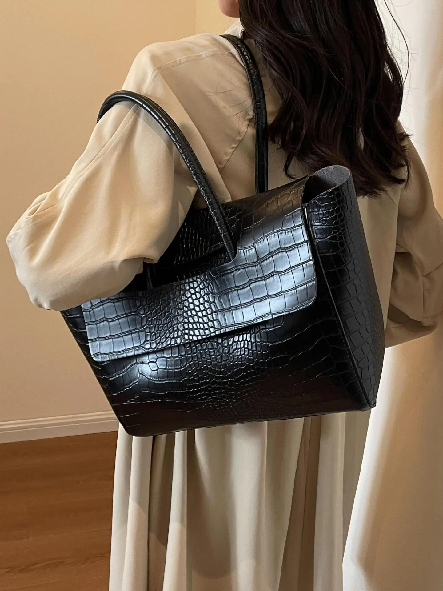 Women's Cross-Crystal Croc Leather Shoulder Bag Brown 2025 - Image 8