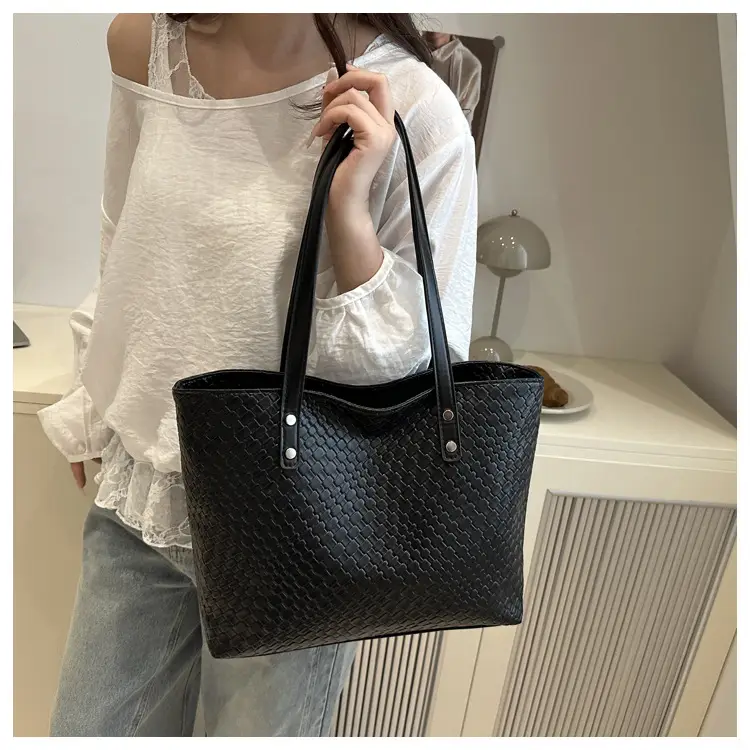 Women's Large Woven Shoulder Bag 2025 Retro Artistic — feature 17