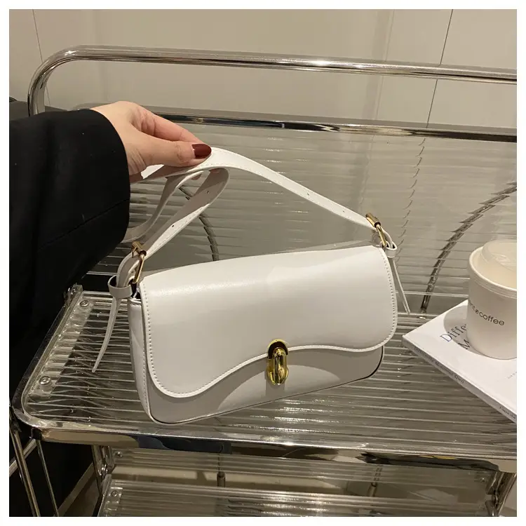 Simple Large Capacity Lock 2025 Summer New Western Style Korean Style Simple Fashion Crossbody Shoulder Small Square Bag — feature 13