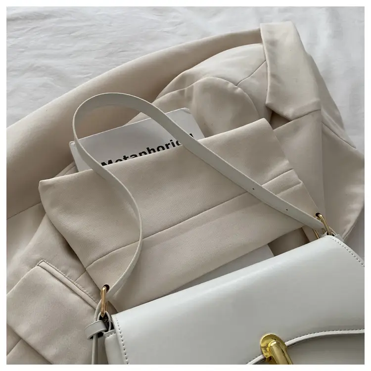 Simple Large Capacity Lock 2025 Summer New Western Style Korean Style Simple Fashion Crossbody Shoulder Small Square Bag — feature 34