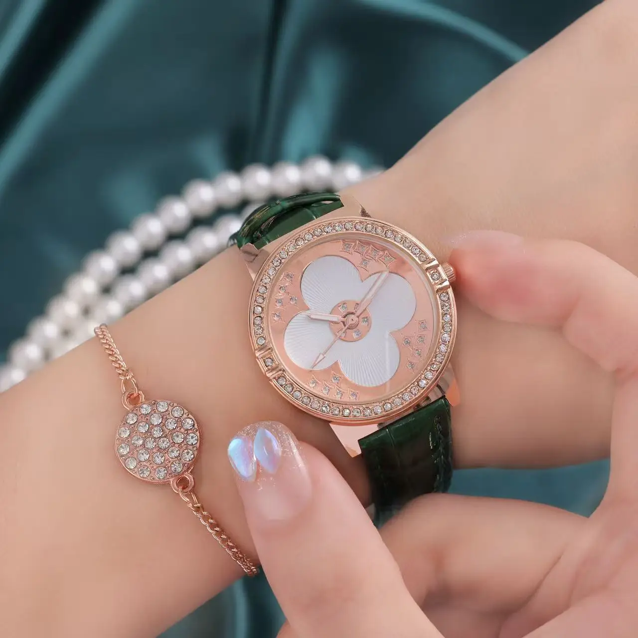Women's Green Watch Set with Four Leaf Clover Necklace & Earrings - Image 7