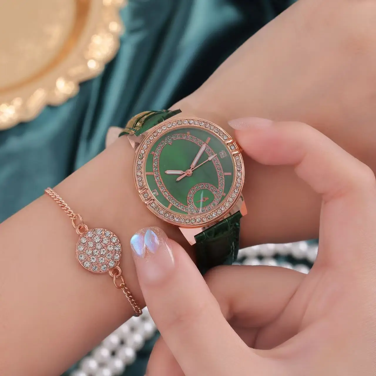 Women's Green Watch Set with Four Leaf Clover Necklace & Earrings — feature 7