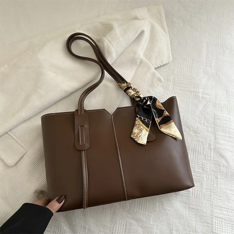 2025 Summer Large Capacity Women's Tan Shoulder Bag - Image 3