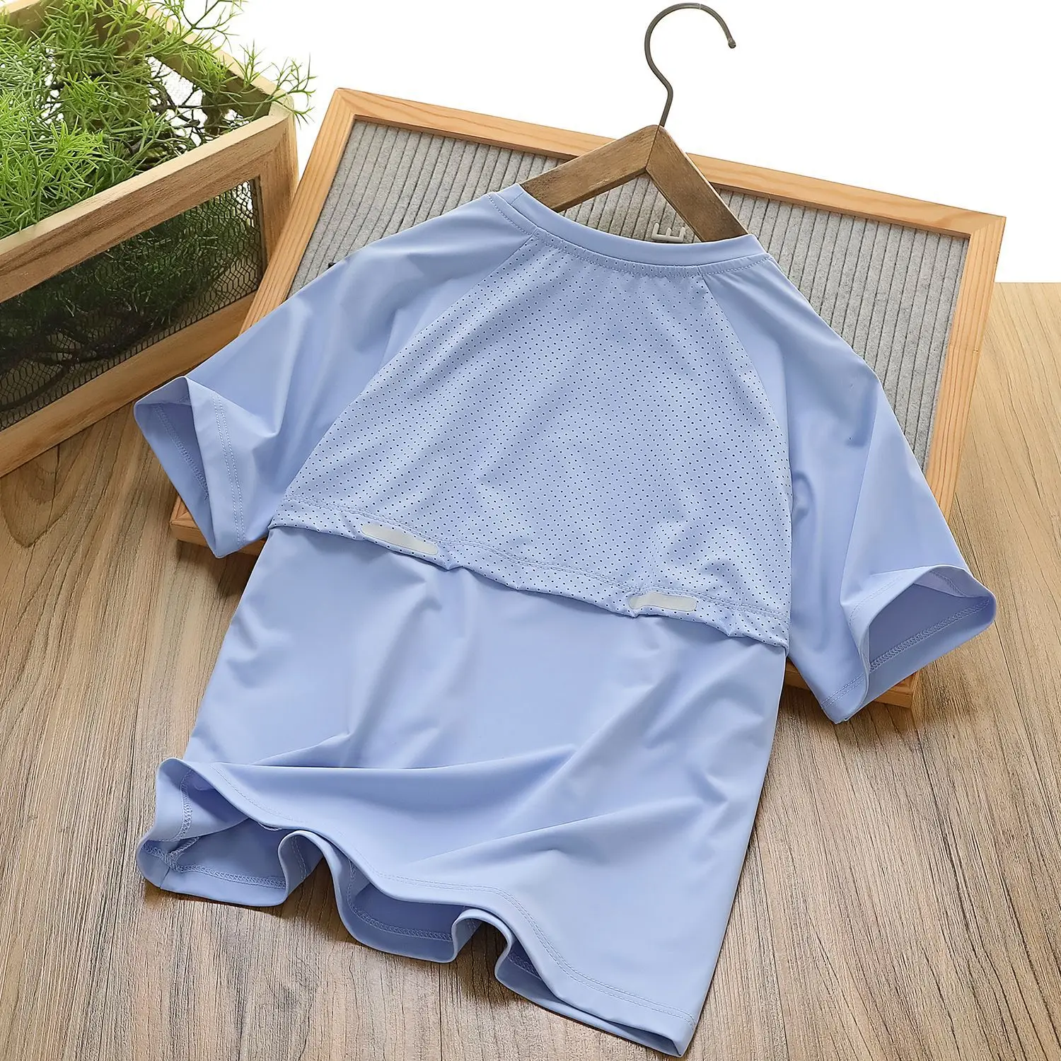 Children's Light Blue Quick-Dry T-Shirt Medium Large