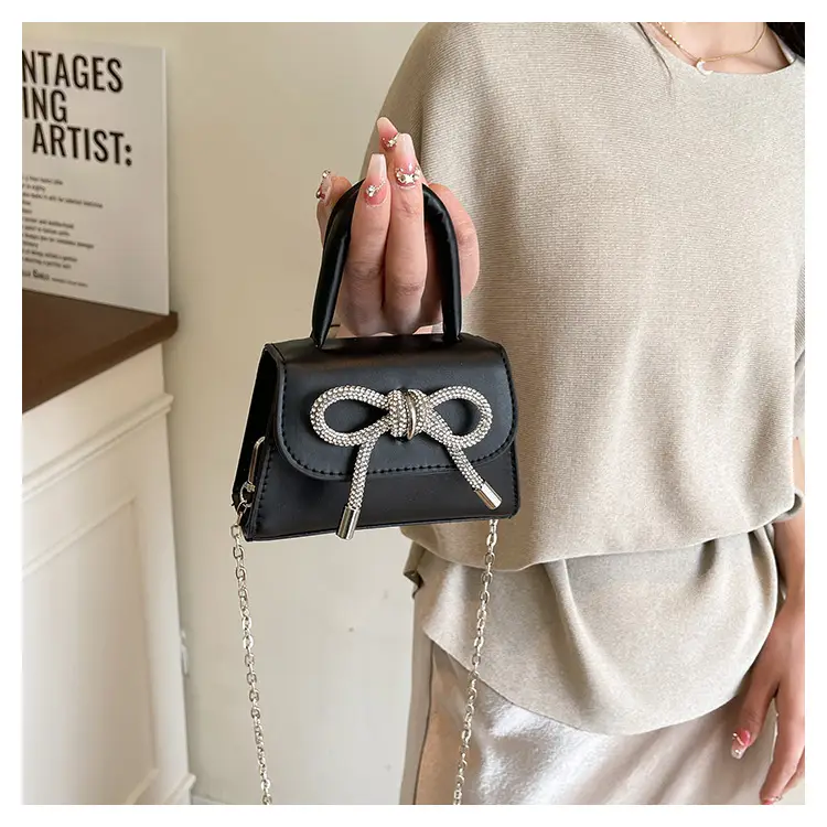 White Bow Chain Shoulder Bag for Women 2025 — feature 18