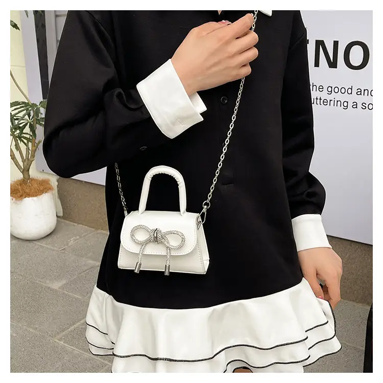 White Bow Chain Shoulder Bag for Women 2025 — feature 23