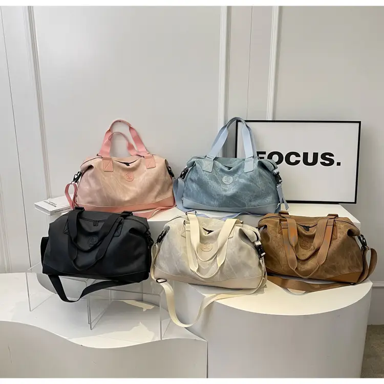 Large Capacity Crossbody Bag for Travel Fitness Casual Fashion — feature 2