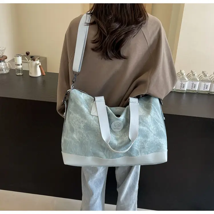 Large Capacity Crossbody Bag for Travel Fitness Casual Fashion — feature 37