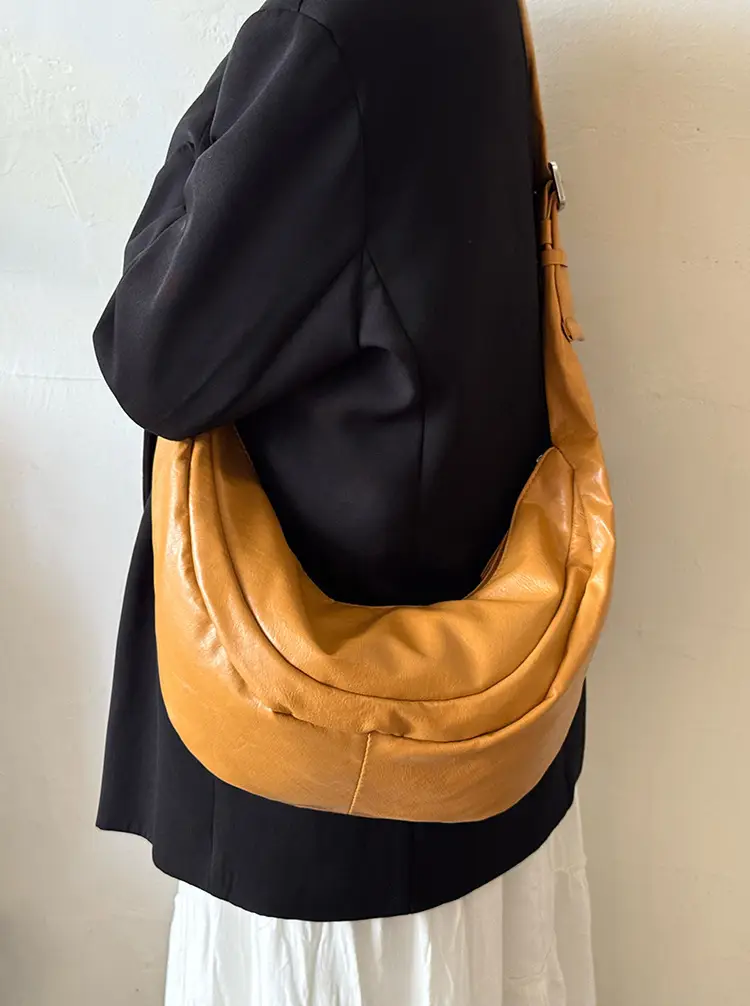 Black Retro Leather Crossbody Bag for Women — feature 32