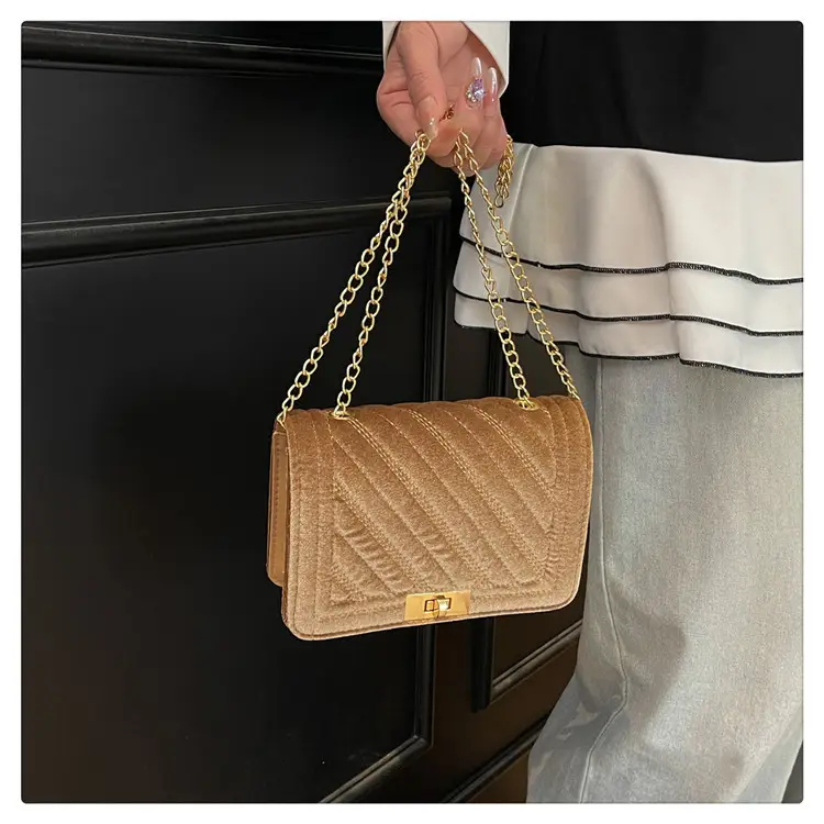 Korean Style Chain Crossbody Bag for Women 2025 — feature 14