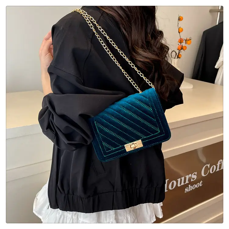 Korean Style Chain Crossbody Bag for Women 2025 — feature 19