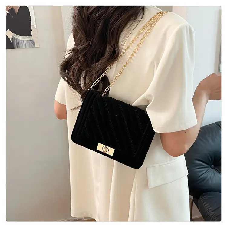 Korean Style Chain Crossbody Bag for Women 2025 — feature 22