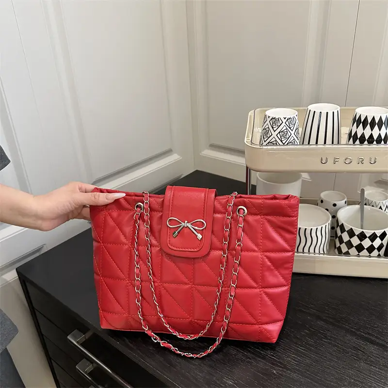 Women Quilted Chain Shoulder Bag Cream 2025