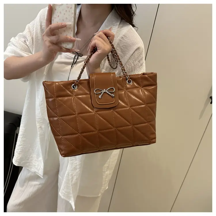 Women Quilted Chain Shoulder Bag Cream 2025 — feature 14