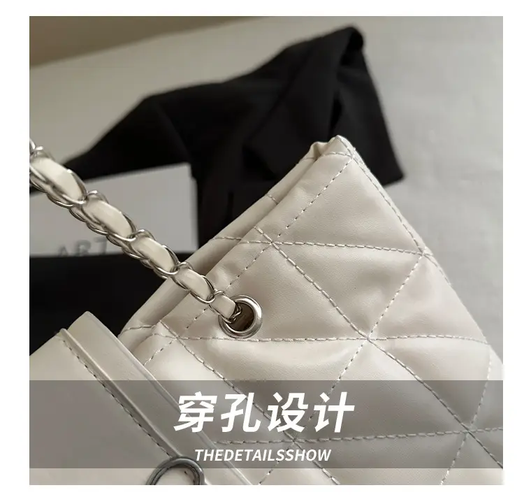 Women Quilted Chain Shoulder Bag Cream 2025 — feature 3
