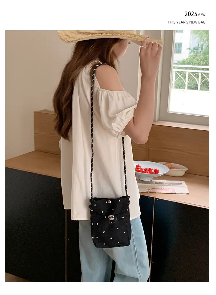 Women's Korean Style Shoulder Crossbody Mobile Bag Set — feature 2