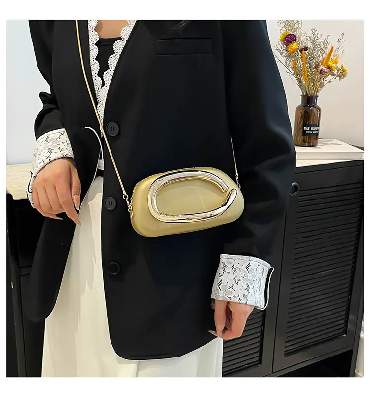 Pink Metal Chain Shoulder Crossbody Clutch 2025 — feature 16