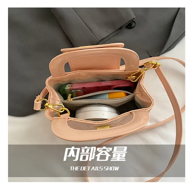 White Rhombus Shoulder Bag for Women 2026 — feature 10