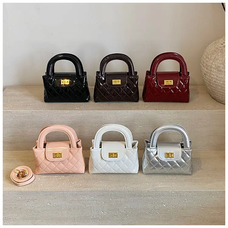 White Rhombus Shoulder Bag for Women 2026 — feature 15