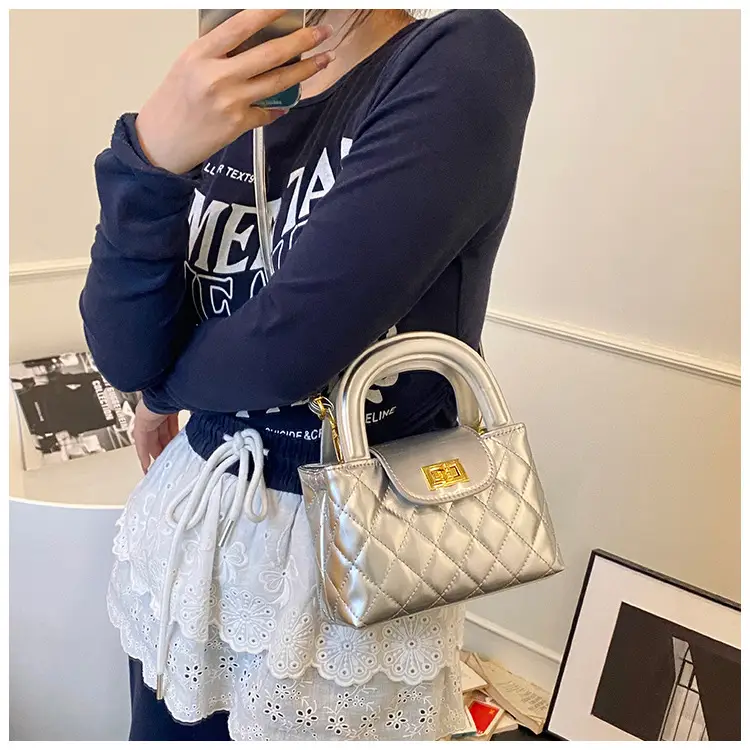 White Rhombus Shoulder Bag for Women 2026 — feature 20