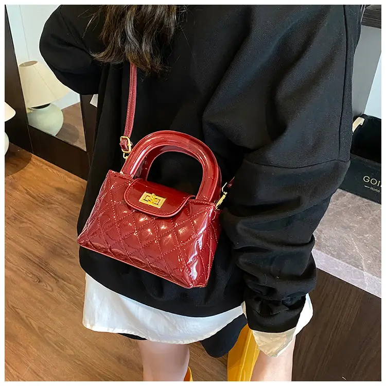 White Rhombus Shoulder Bag for Women 2026 — feature 30