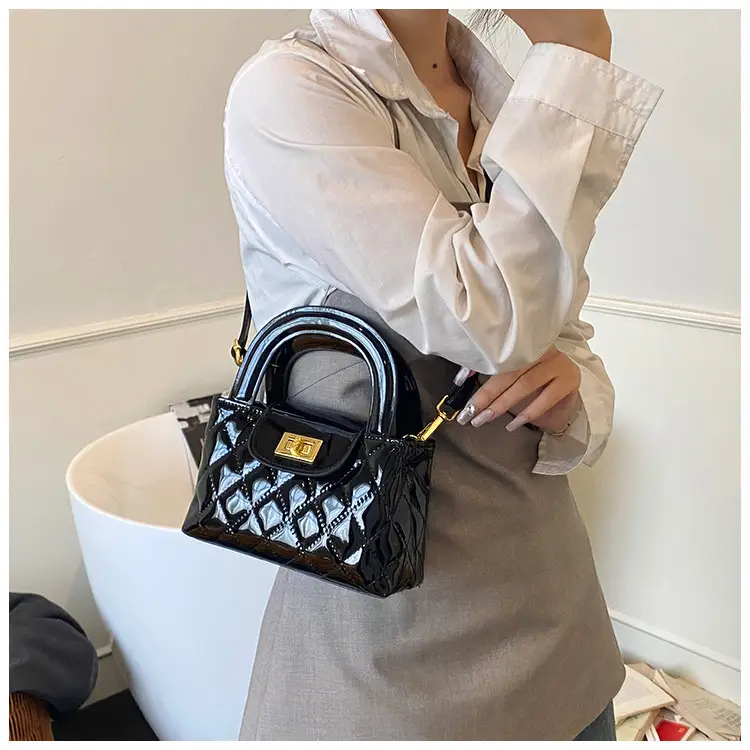 White Rhombus Shoulder Bag for Women 2026 — feature 31