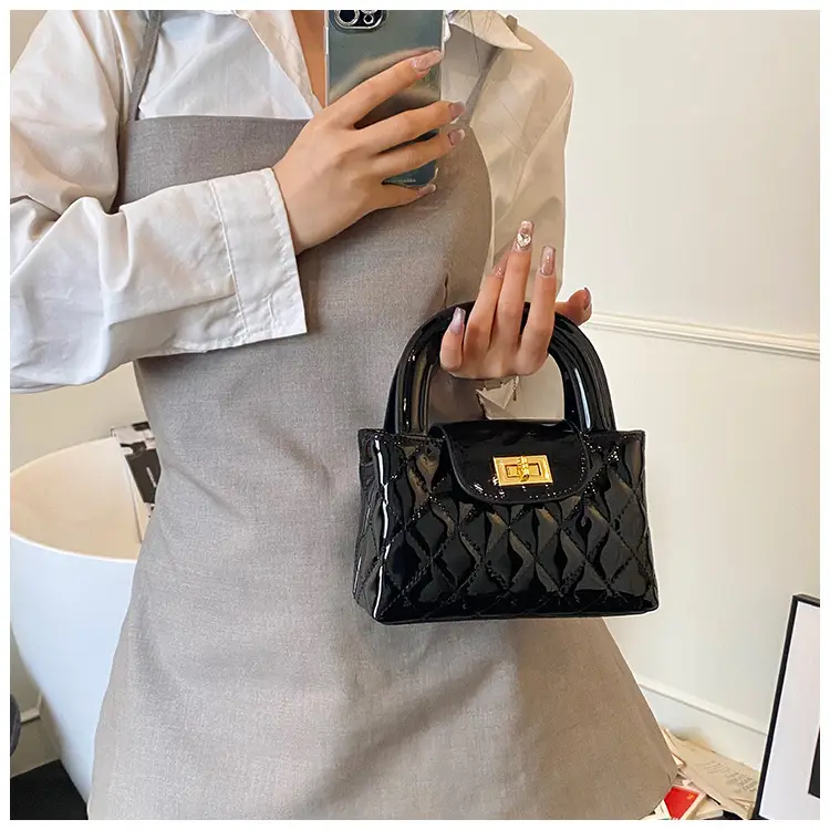 White Rhombus Shoulder Bag for Women 2026 — feature 32