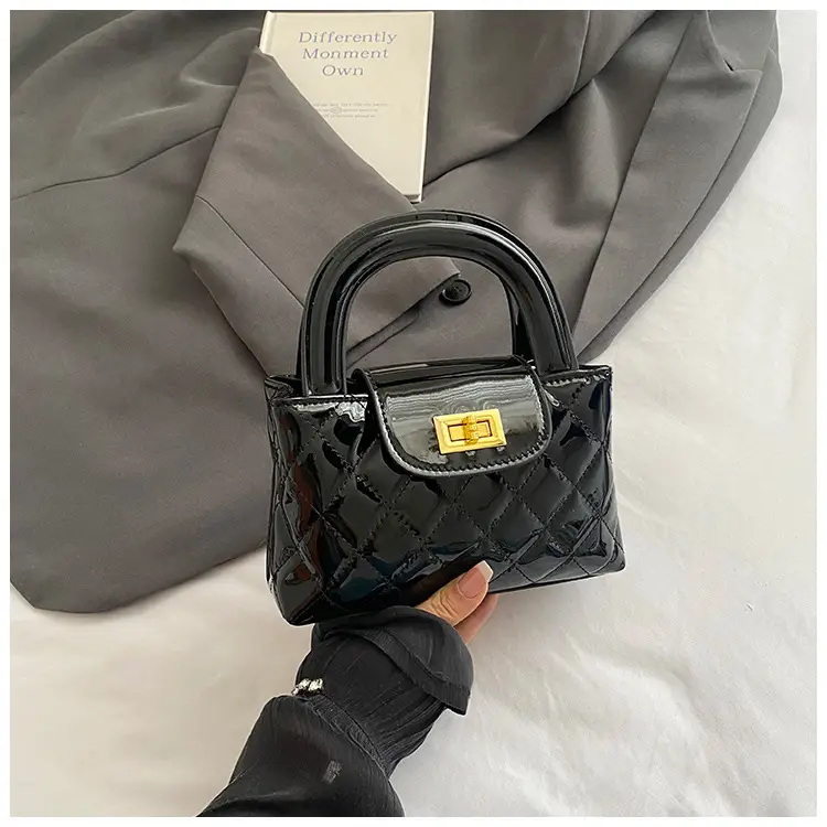 White Rhombus Shoulder Bag for Women 2026 - Image 4