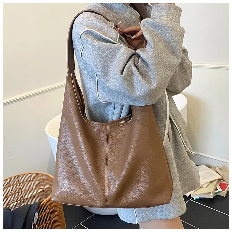 Women's Cream Tote Bag Large Capacity Shoulder Bag Summer 2025 — feature 19