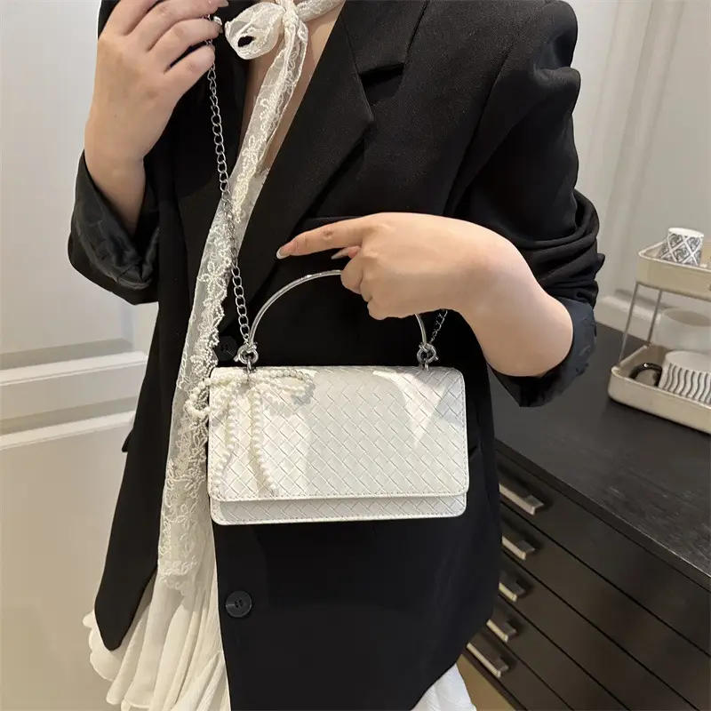 Black Bowknot Single Shoulder Bag with Pearl Chain